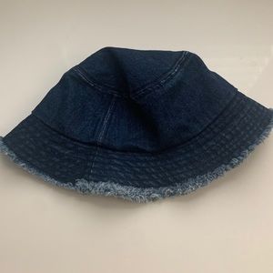 brandy melville bucket hat